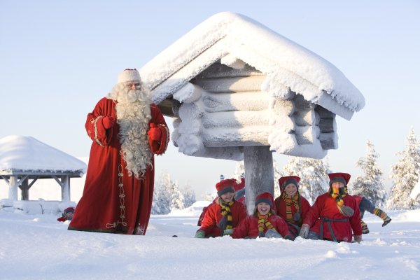 Kinderfreude mit dem Weihnachtsmann | © Rovaniemi